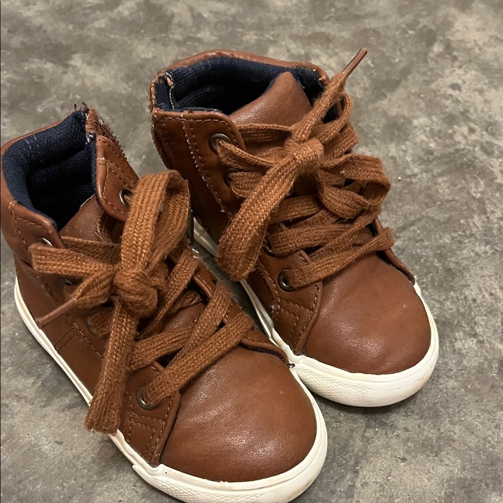 Cat & Jack Brown High-Top Kids Sneakers size 6